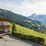 Gruebelspitz Апартаменты Тукс